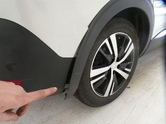 Peugeot 5008 II GT picture 8