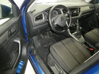 Volkswagen T-Roc  picture 13