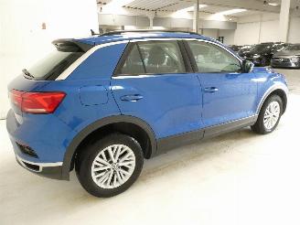 Volkswagen T-Roc  picture 7