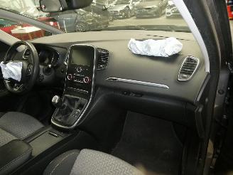 Renault Scenic IV LIMITED picture 12