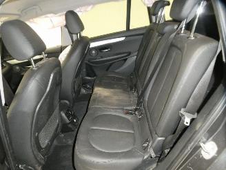 BMW 2-serie 216D picture 21