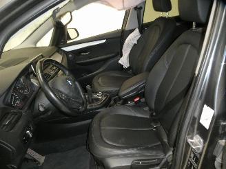 BMW 2-serie 216D picture 20