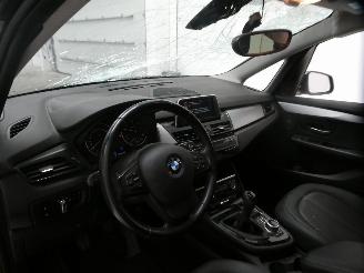 BMW 2-serie 216D picture 18
