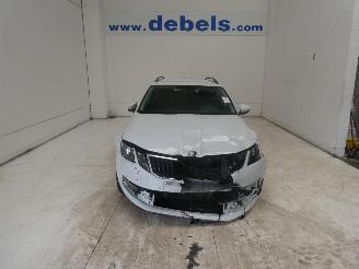 Vaurioauto  passenger cars Skoda Octavia AMBITION 2020/10
