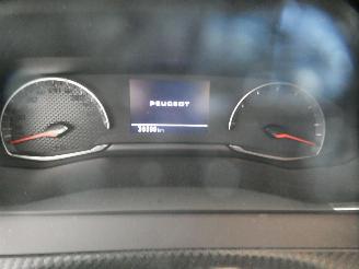 Peugeot 208 II ACTIVE PACK picture 11