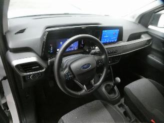 Ford Transit COURIER picture 10