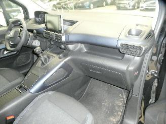 Peugeot Rifter ALLURE picture 14