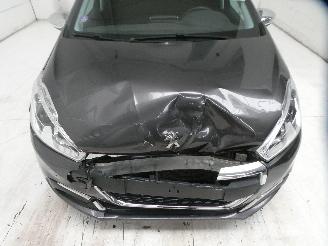 Peugeot 208 ALLURE picture 3