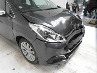 Peugeot 208 ALLURE picture 10