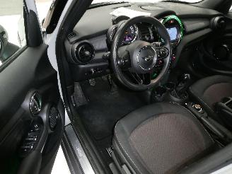 Mini Cooper 1.5 picture 12