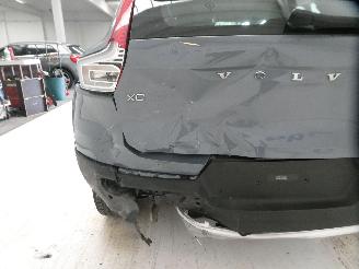 Volvo XC40 MOMENTUM picture 7