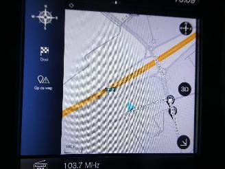 Volvo XC40 MOMENTUM picture 14