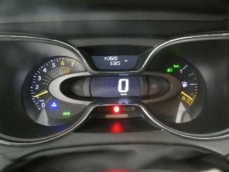 Renault Captur  picture 9