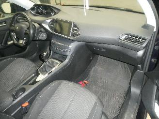 Peugeot 308 II SW STYLE picture 10