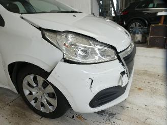 Peugeot 208 LIKE picture 9