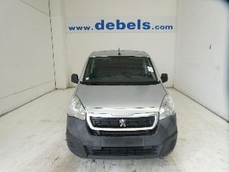 damaged commercial vehicles Peugeot Partner 1.6D PREMIUM 2017/7