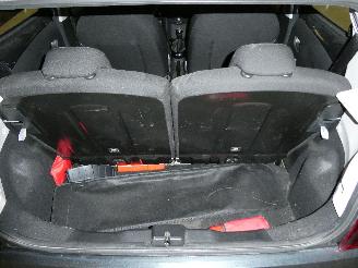 Peugeot 108 STYLE picture 24