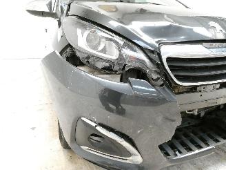 Peugeot 108 STYLE picture 14