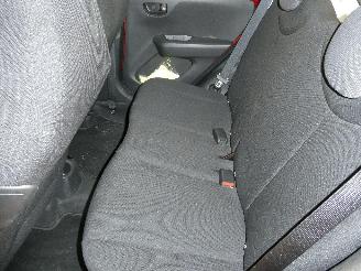 Peugeot 108 ACCESS picture 20