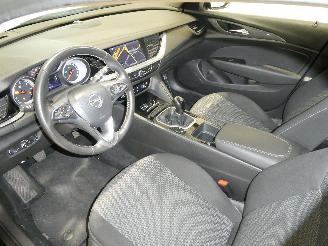 Opel Insignia 1.6D EDITION picture 23