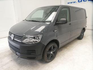 Volkswagen Transporter 2.0D T6 4X4 picture 3