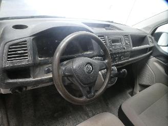 Volkswagen Transporter 2.0D T6 4X4 picture 13