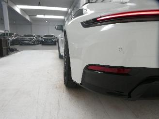 Porsche 911 CARRERA GTS picture 11