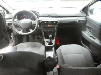 Dacia Sandero ESSENTIA picture 11
