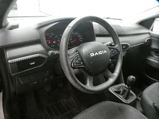 Dacia Sandero ESSENTIA picture 12