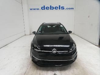 uszkodzony samochody osobowe Volkswagen Golf VARIANT COMFORT 2020/7