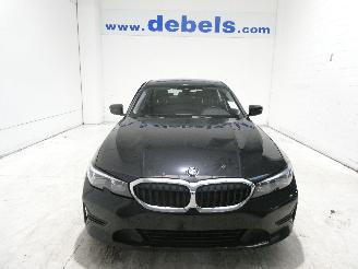 Vaurioauto  passenger cars BMW 3-serie 2.0D  D 2020/8