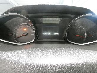 Peugeot 308 II STYLE picture 16
