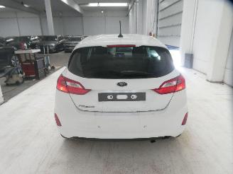 Ford Fiesta  picture 7