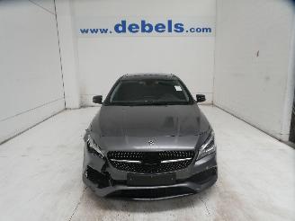 krockskadad bil auto Mercedes Cla-klasse 2.2D  200 D 2020/8