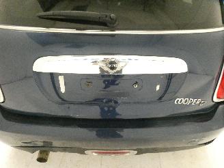 Mini Cooper 1.5D  D picture 7