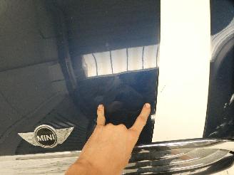 Mini Cooper 1.5D  D picture 3