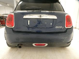 Mini Cooper 1.5D  D picture 8