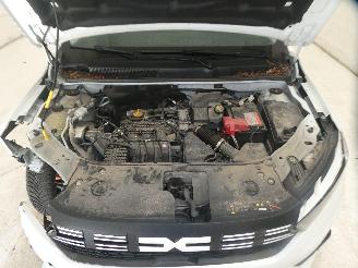 Dacia Sandero III ESSENTIA picture 26