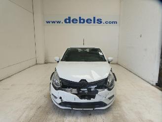 skadebil auto Renault Clio ZEN ENERGY 2019/3