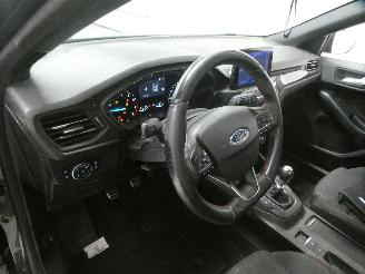 Ford Focus ST-LINE X picture 16