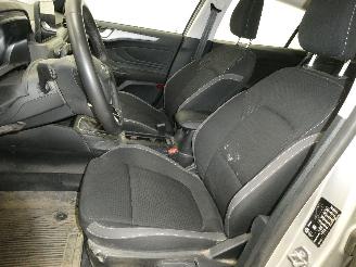 Ford Focus 1.0 HYBRIDE TREND picture 16