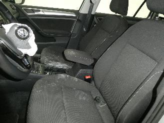 Volkswagen Golf 1.0 picture 12