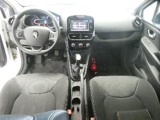 Renault Clio  picture 11