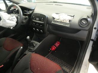 Renault Clio IV GRANDTOUR AU picture 14