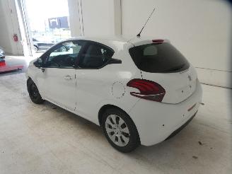 Peugeot 208 LIKE picture 7