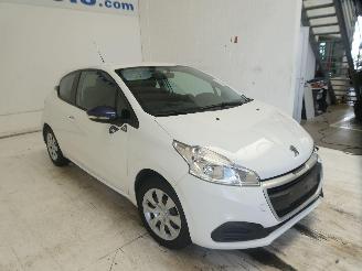 Peugeot 208 LIKE picture 12