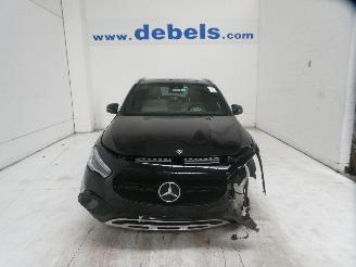 Coche accidentado Mercedes GLA  2022/10