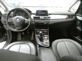 BMW 2-serie 216D picture 17