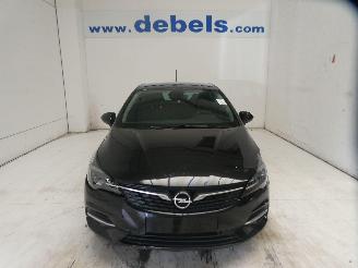 krockskadad bil auto Opel Astra K 2021/12