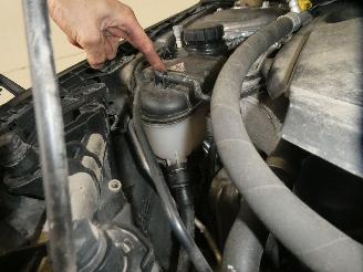 Mercedes 200-serie 200 D picture 25